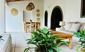 Casa Flora, cálida casa en el corazón de Chacras de Coria